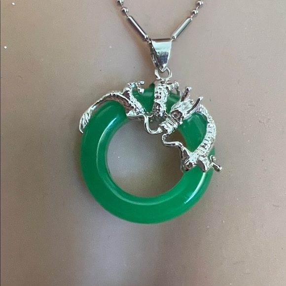 Fashion Jewelry Jewelry - Green Jade Dragon Pendant 0.1 inch and 18 inch sterling silver Necklace